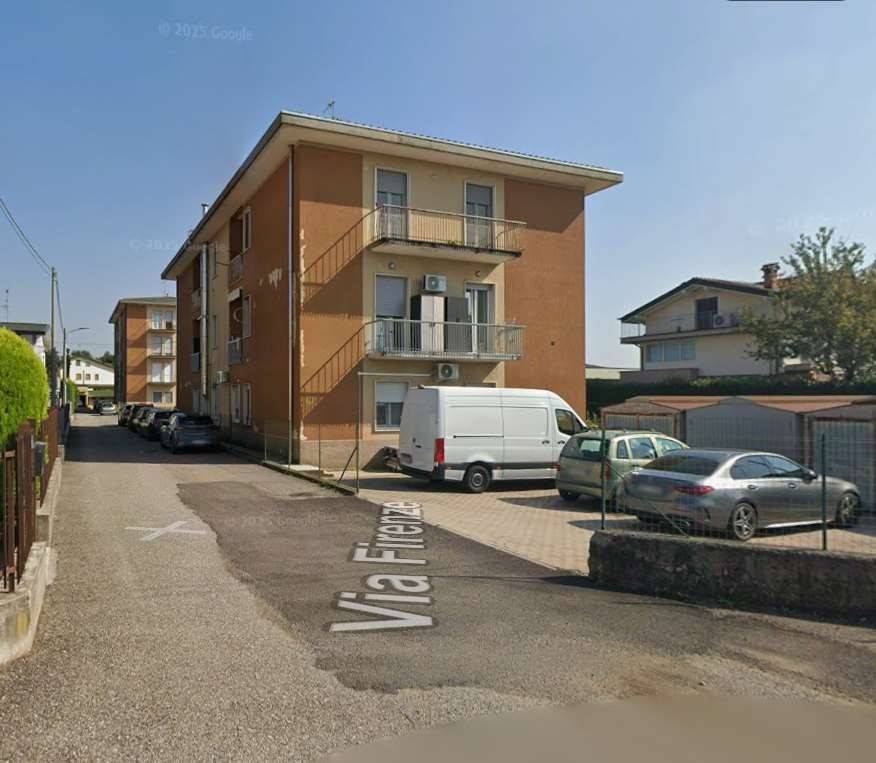 appartamento in vendita ad Oggiona con Santo Stefano