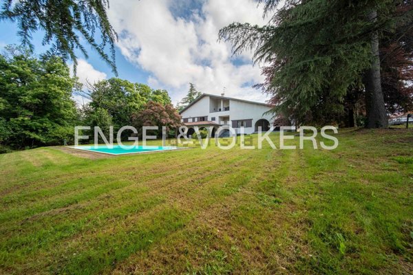 casa indipendente in vendita ad Oggiona con Santo Stefano