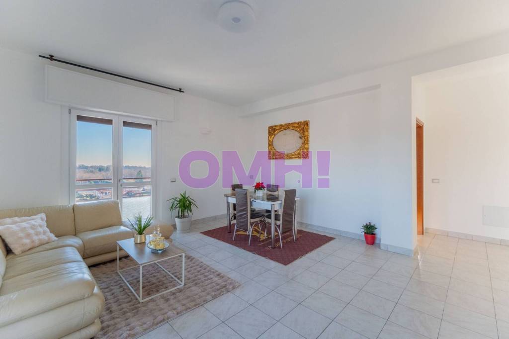 appartamento in vendita ad Oggiona con Santo Stefano in zona Santo Stefano