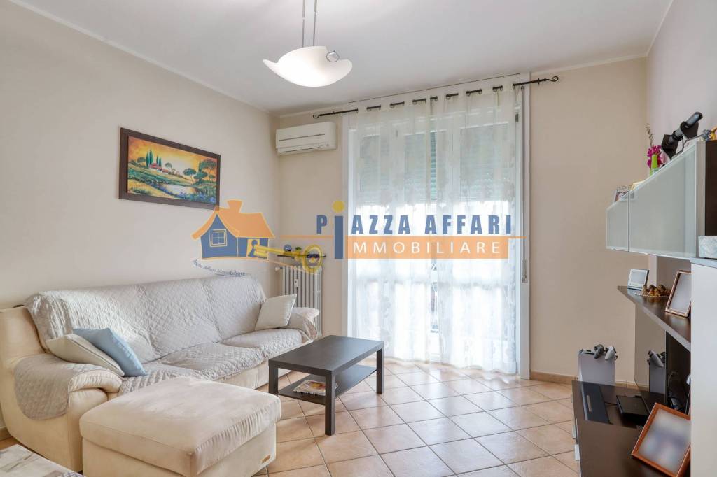 appartamento in vendita ad Oggiona con Santo Stefano in zona Santo Stefano