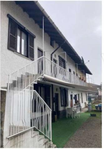 appartamento in vendita ad Oggiona con Santo Stefano