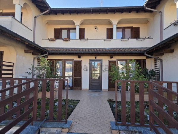 casa indipendente in vendita ad Oggiona con Santo Stefano