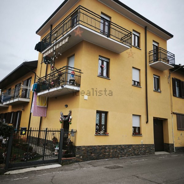 casa indipendente in vendita ad Oggiona con Santo Stefano