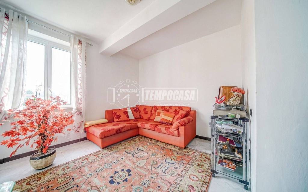 appartamento in vendita ad Oggiona con Santo Stefano in zona Santo Stefano