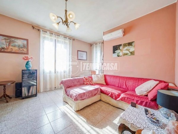 appartamento in vendita ad Oggiona con Santo Stefano in zona Santo Stefano