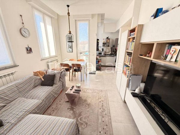 appartamento in vendita ad Oggiona con Santo Stefano in zona Santo Stefano