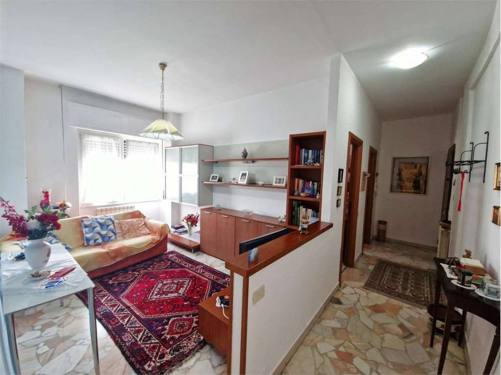 appartamento in vendita ad Oggiona con Santo Stefano