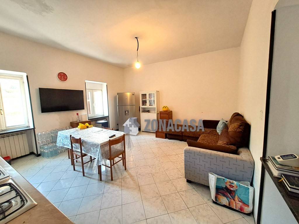 appartamento in vendita ad Oggiona con Santo Stefano in zona Santo Stefano