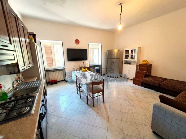 appartamento in vendita ad Oggiona con Santo Stefano in zona Santo Stefano