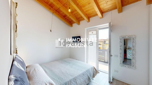 appartamento in vendita ad Oggiona con Santo Stefano in zona Santo Stefano