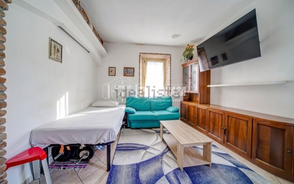 appartamento in vendita ad Oggiona con Santo Stefano in zona Santo Stefano