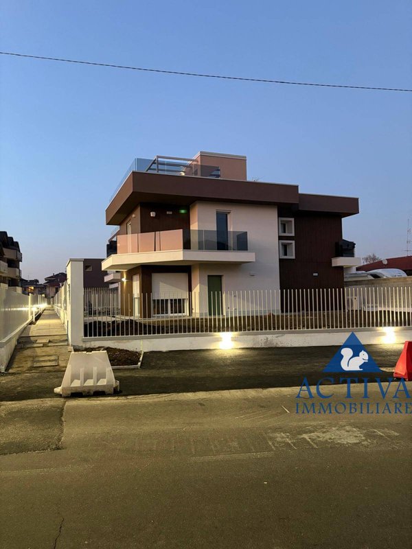 casa indipendente in vendita ad Olgiate Olona