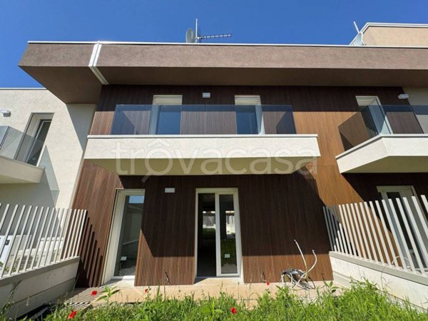 casa indipendente in vendita ad Olgiate Olona
