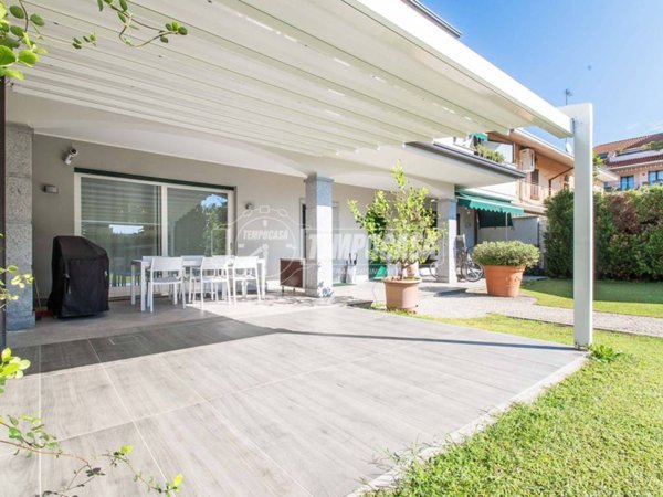 casa indipendente in vendita ad Olgiate Olona