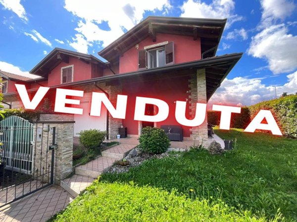 casa indipendente in vendita ad Olgiate Olona