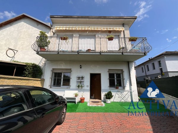 casa indipendente in vendita ad Olgiate Olona