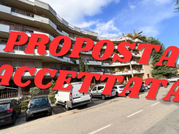 appartamento in vendita ad Olgiate Olona in zona Buon Gesù