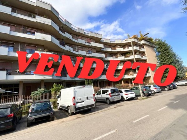 appartamento in vendita ad Olgiate Olona in zona Buon Gesù
