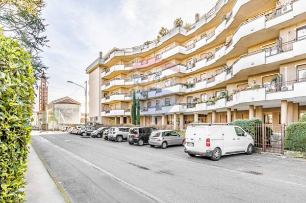 appartamento in vendita ad Olgiate Olona in zona Buon Gesù