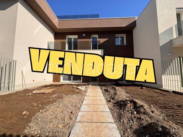 casa indipendente in vendita ad Olgiate Olona