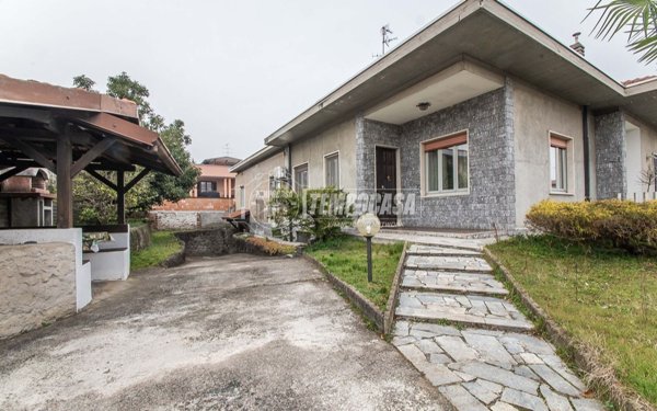 appartamento in vendita ad Olgiate Olona