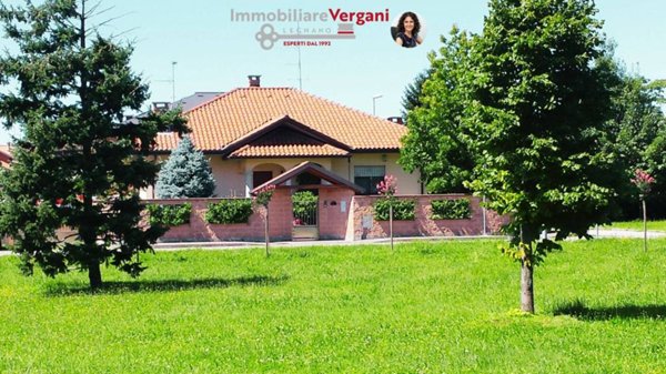 casa indipendente in vendita ad Olgiate Olona