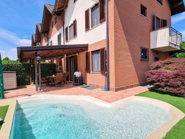 casa indipendente in vendita ad Olgiate Olona