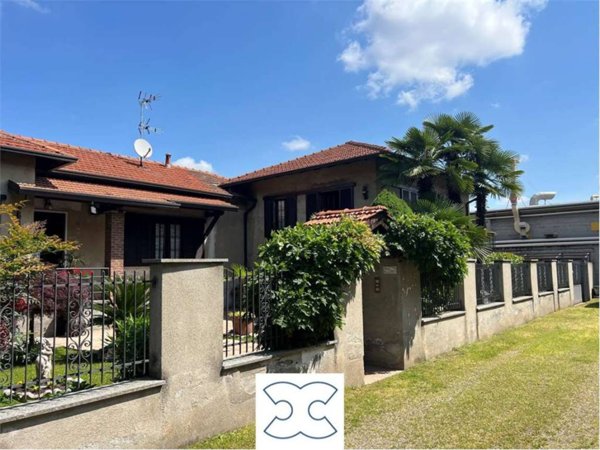 casa indipendente in vendita ad Olgiate Olona