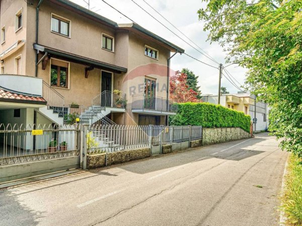 casa indipendente in vendita ad Olgiate Olona