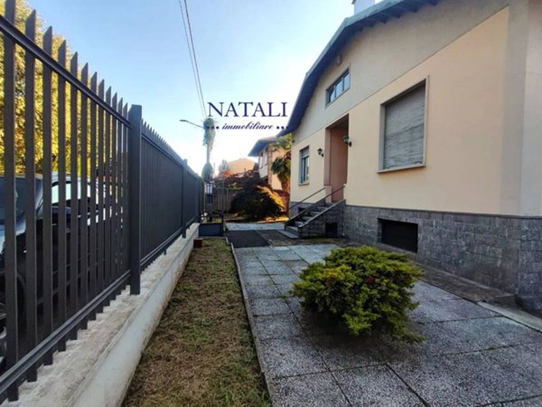 casa indipendente in vendita ad Olgiate Olona in zona Buon Gesù