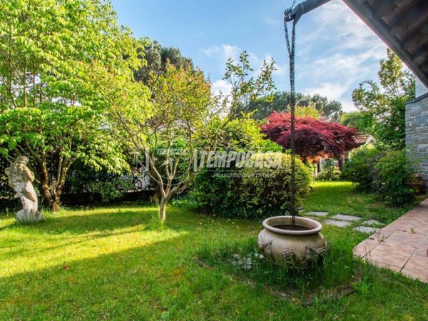 casa indipendente in vendita ad Olgiate Olona