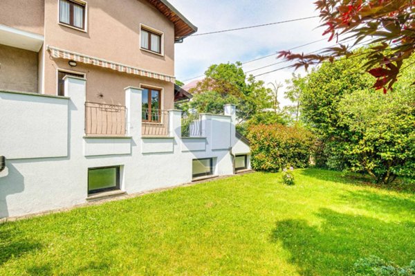 casa indipendente in vendita ad Olgiate Olona