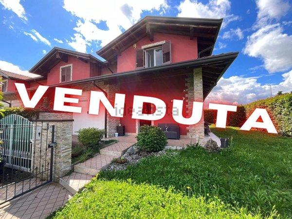 casa indipendente in vendita ad Olgiate Olona