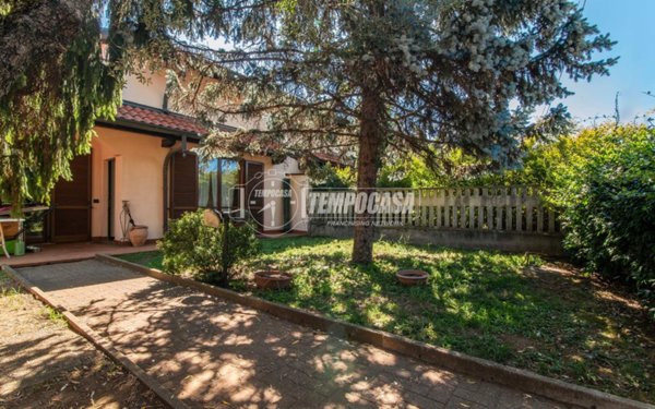 casa indipendente in vendita ad Olgiate Olona