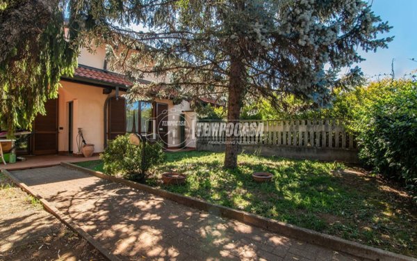 casa indipendente in vendita ad Olgiate Olona