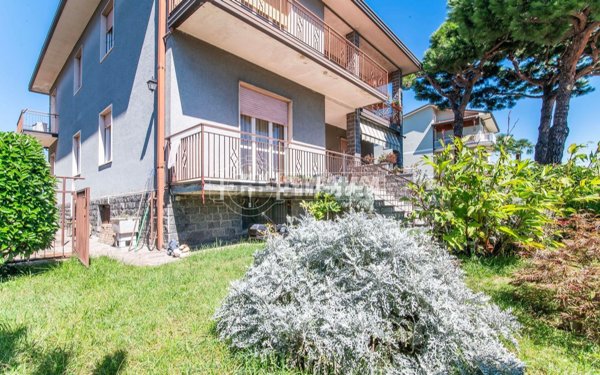 casa indipendente in vendita ad Olgiate Olona