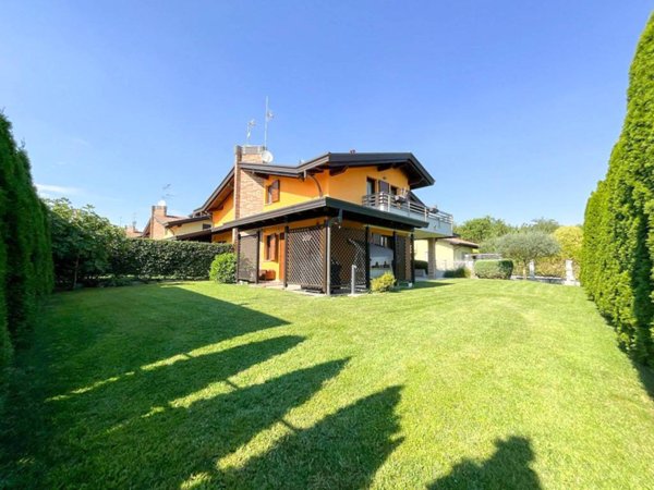 casa indipendente in vendita ad Olgiate Olona