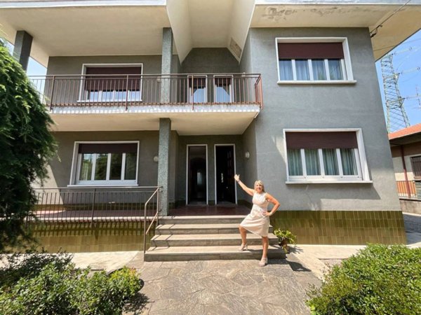 casa indipendente in vendita ad Olgiate Olona