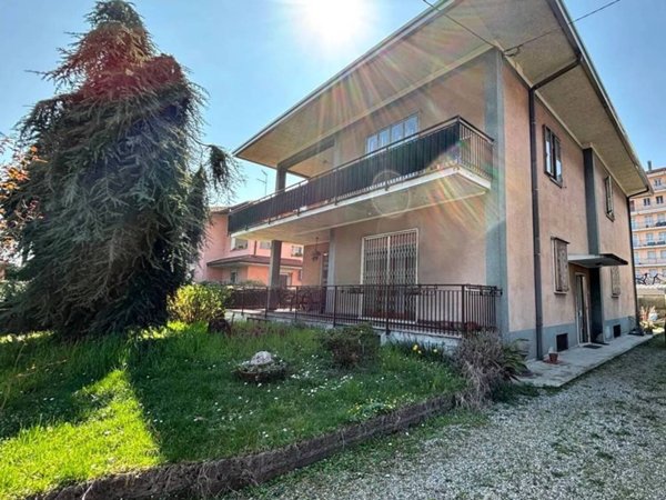 casa indipendente in vendita ad Olgiate Olona
