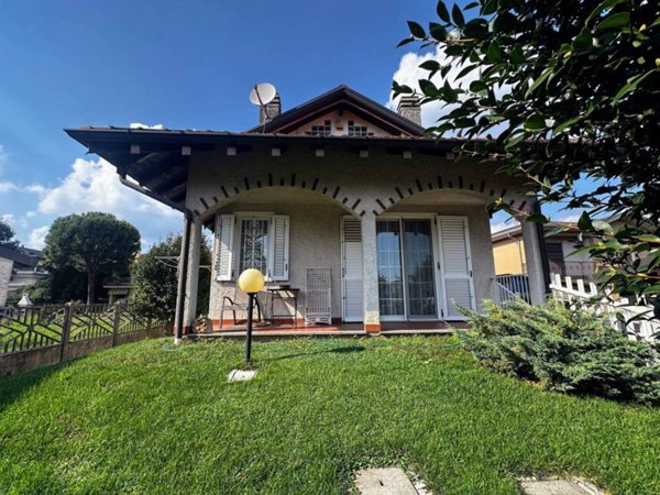 casa indipendente in vendita ad Olgiate Olona