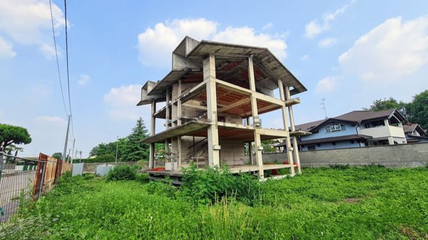 casa indipendente in vendita ad Olgiate Olona