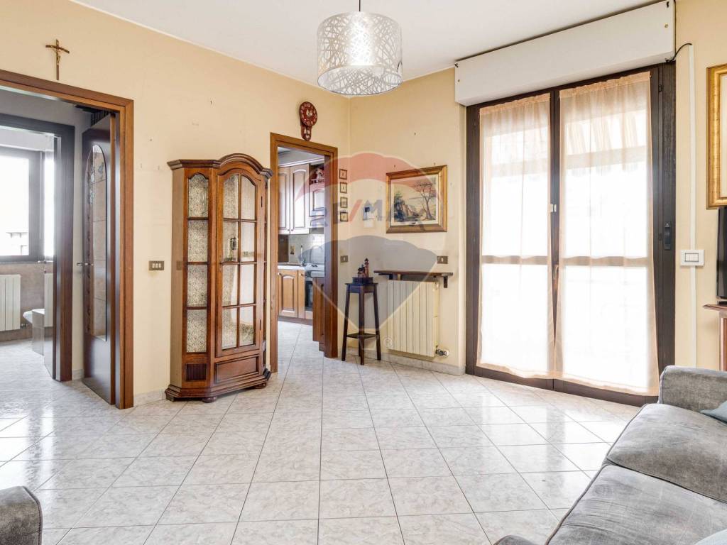 appartamento in vendita ad Olgiate Olona in zona Buon Gesù