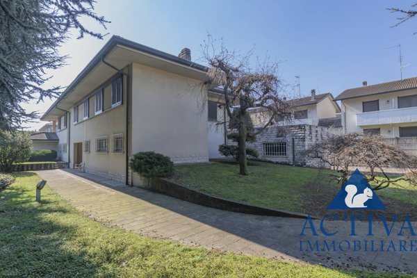 casa indipendente in vendita ad Olgiate Olona