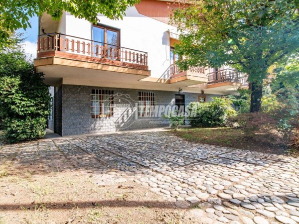 casa indipendente in vendita ad Olgiate Olona