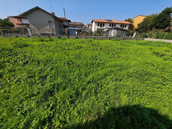 terreno edificabile in vendita ad Olgiate Olona