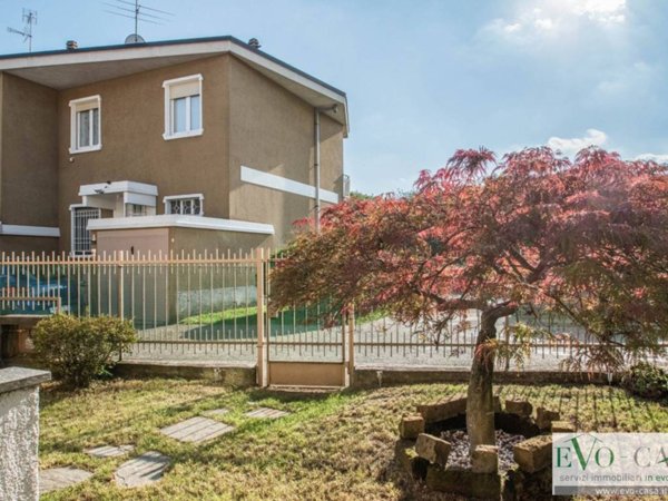 casa indipendente in vendita ad Olgiate Olona
