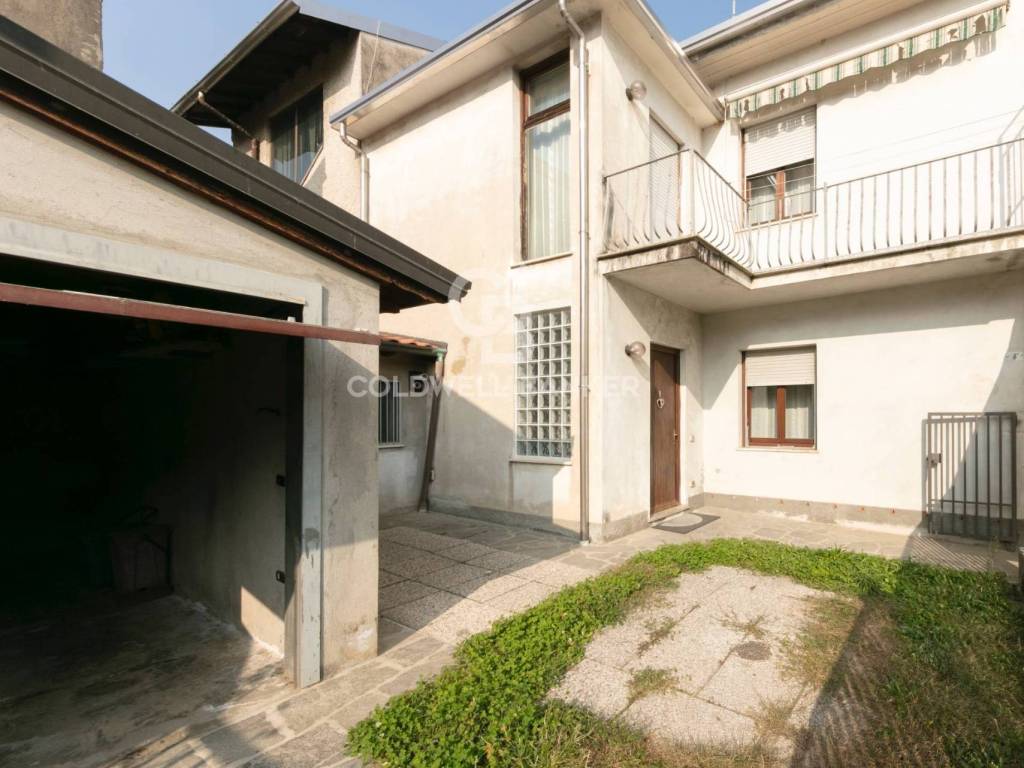 casa indipendente in vendita ad Olgiate Olona