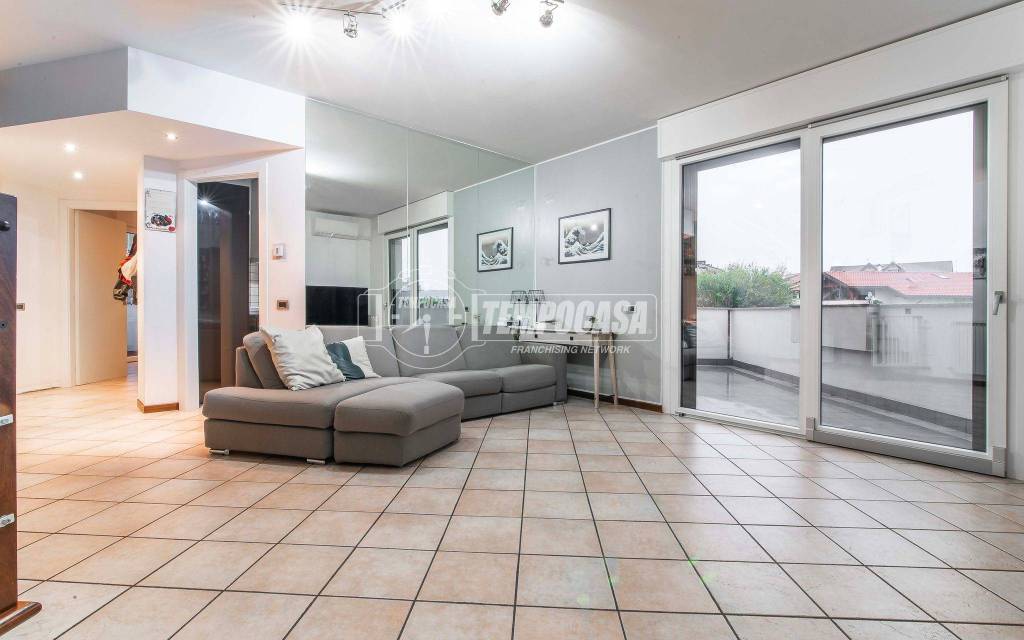 appartamento in vendita ad Olgiate Olona