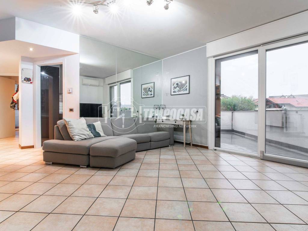 appartamento in vendita ad Olgiate Olona