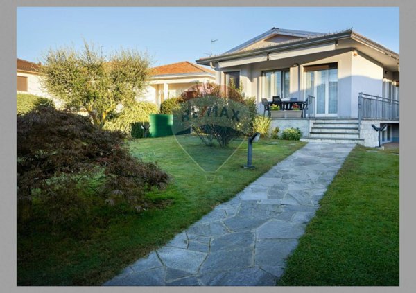 casa indipendente in vendita ad Olgiate Olona